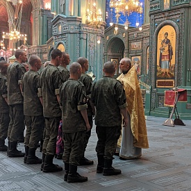 Богослужение в главном храме Вооруженных сил РФ