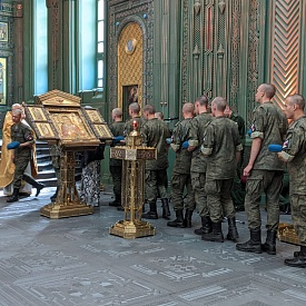 Богослужение в главном храме Вооруженных сил РФ