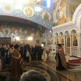 Богослужение в князь-Владимирском храме